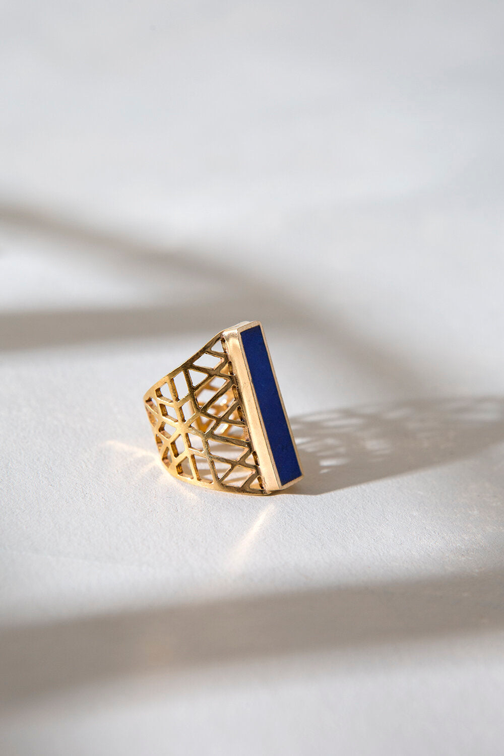 JALI Bar Ring in Lapis Lazuli