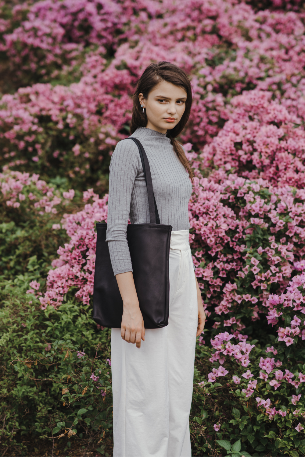 Artisan & Fox - Clutches & Bags - SACH Leather Tote Bag in Black - Handcrafted in Vietnam